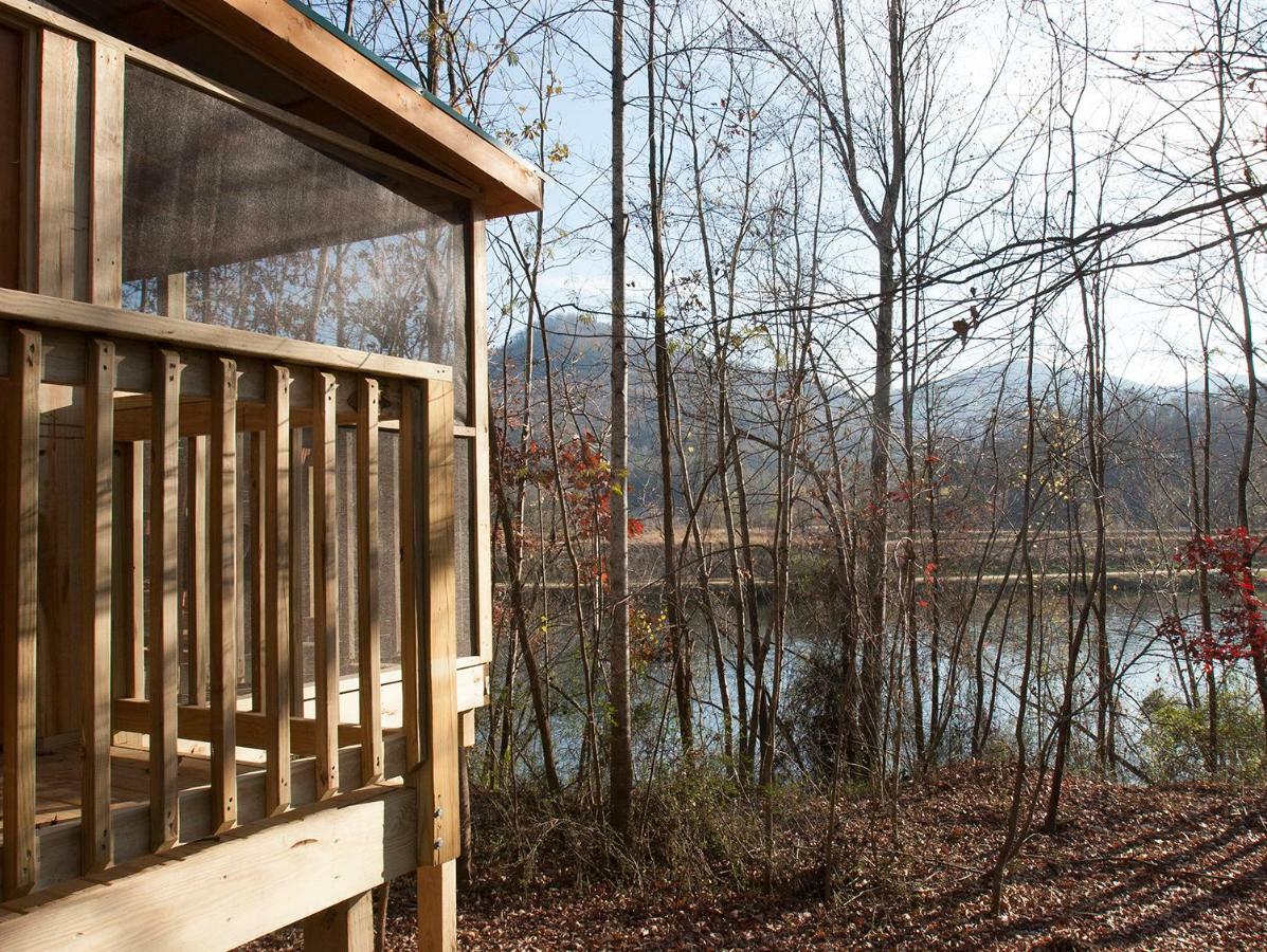 Pine Gables Cabins Villa Лейк Люр Екстериор снимка