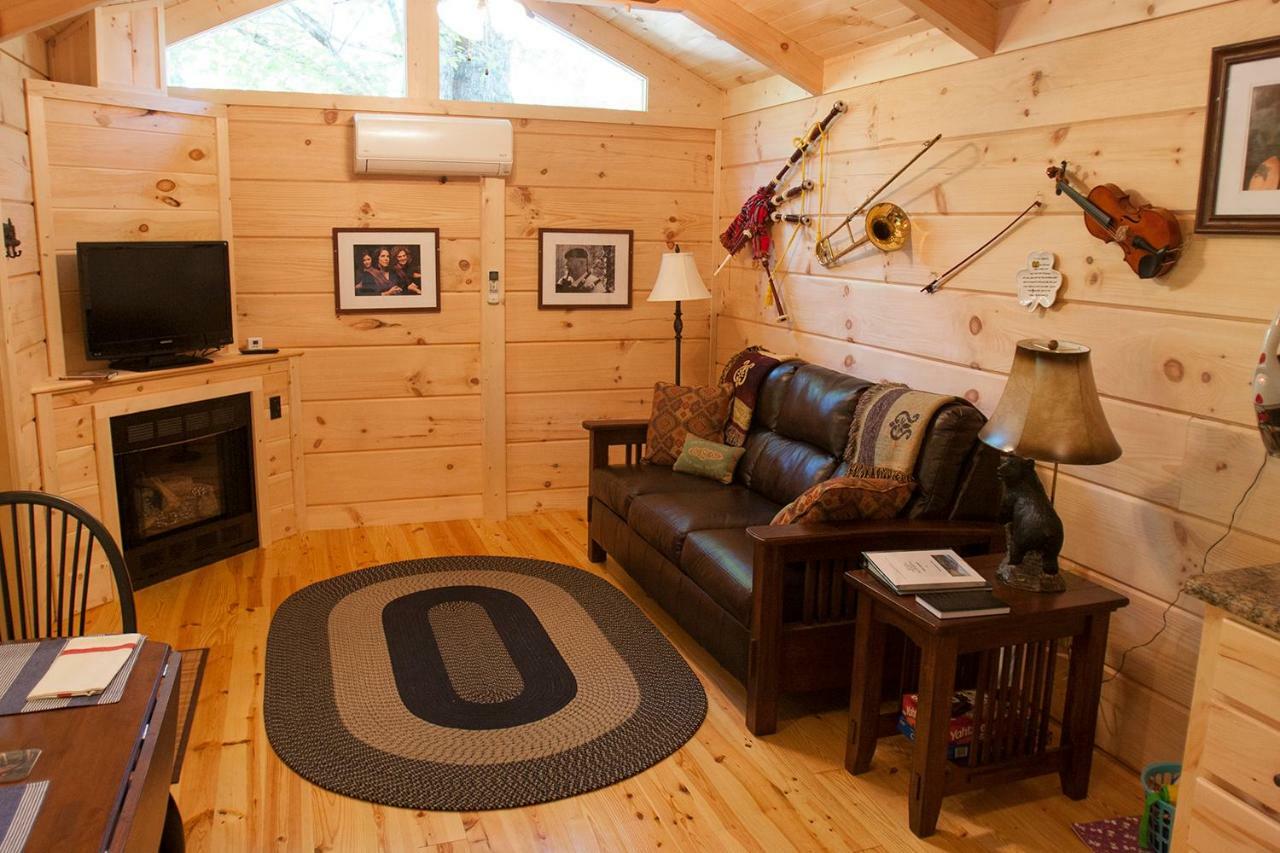 Pine Gables Cabins Villa Лейк Люр Екстериор снимка