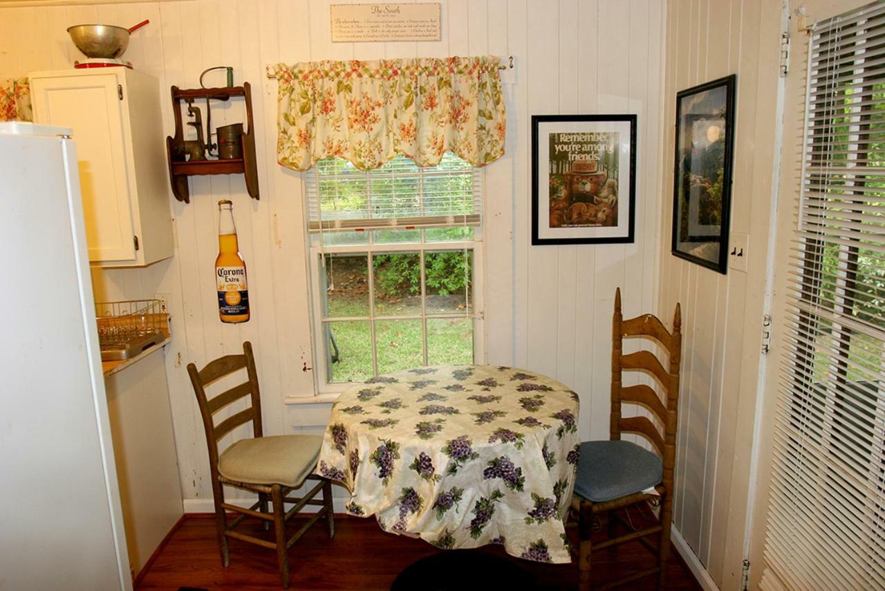Pine Gables Cabins Villa Лейк Люр Екстериор снимка
