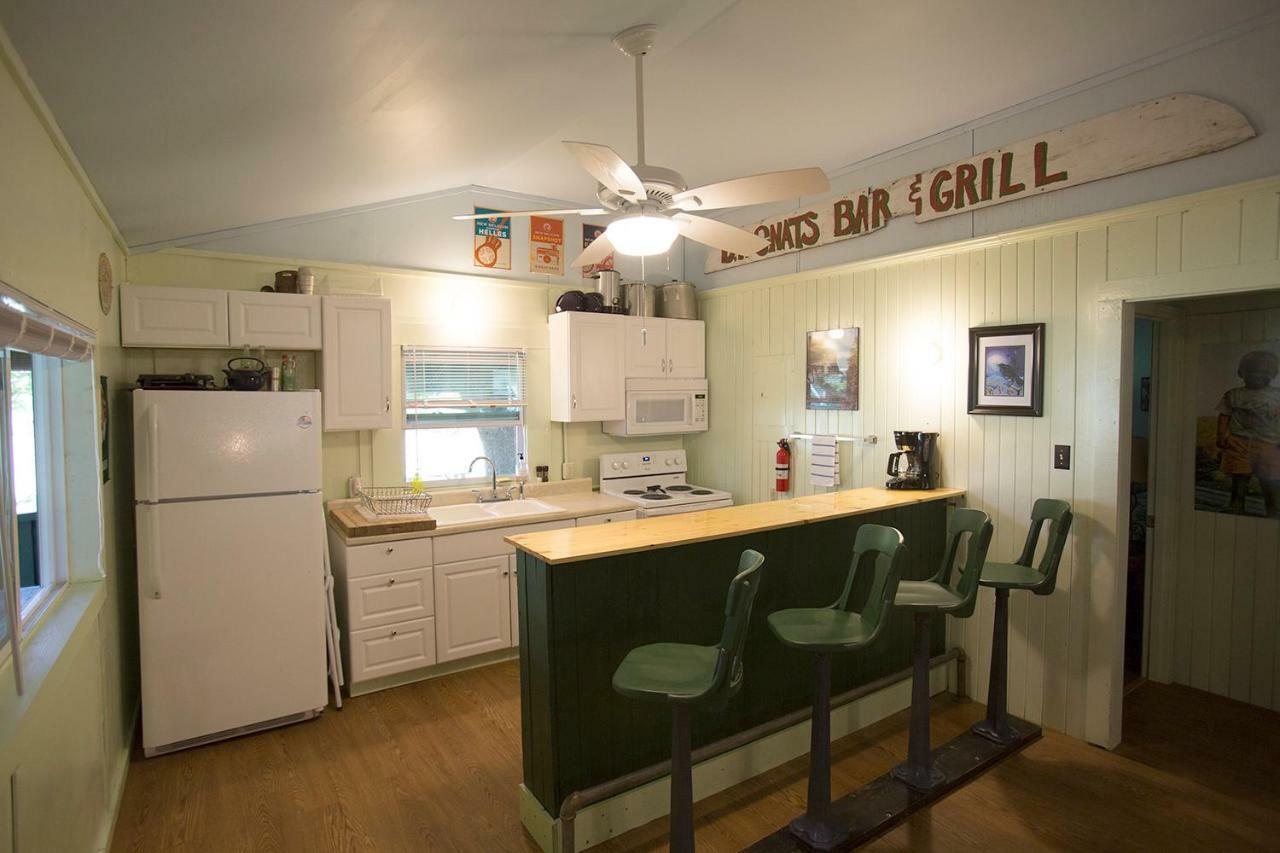 Pine Gables Cabins Villa Лейк Люр Екстериор снимка