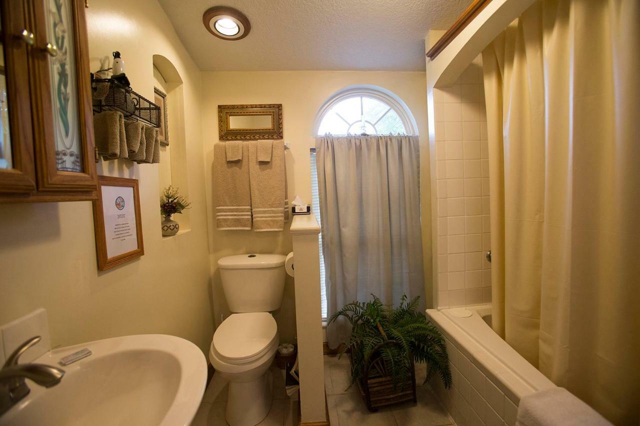 Pine Gables Cabins Villa Лейк Люр Екстериор снимка